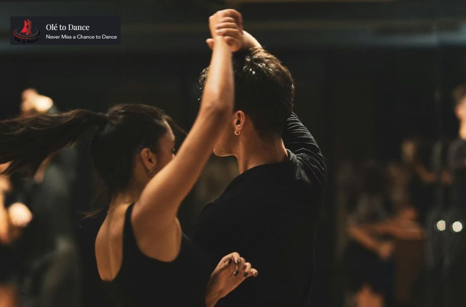 Learn Salsa in Oakville with Friendly, Pro Instructors Learn Salsa in Oakville with Friendly, Pro Instructors