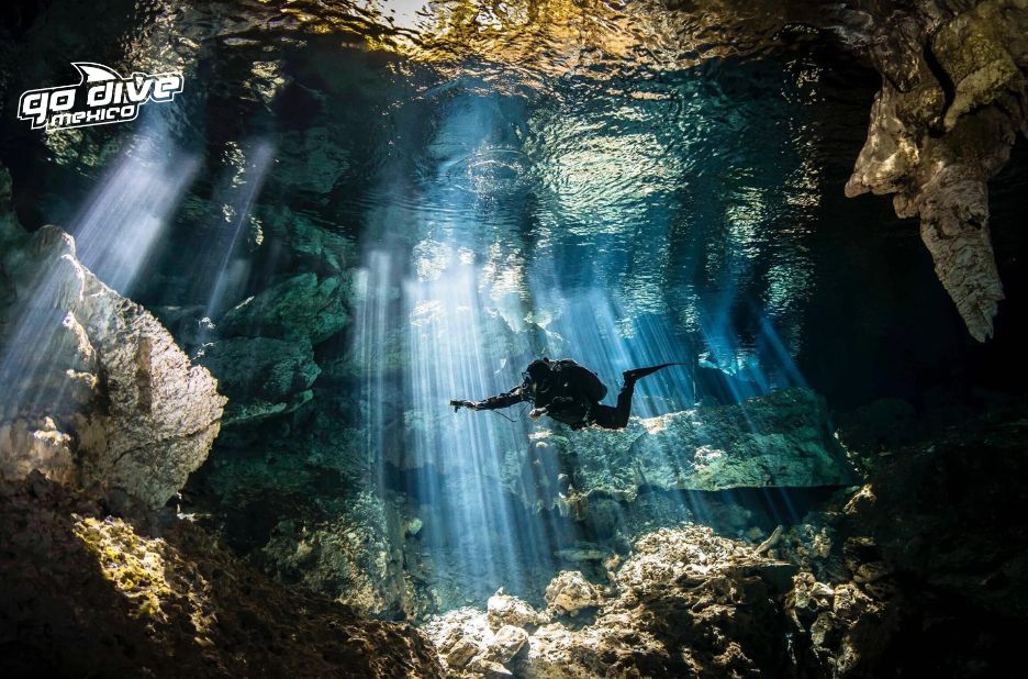 Into the Light: Exploring Underwater Caves Safely and Amazingly Into the Light: Exploring Underwater Caves Safely and Amazingly